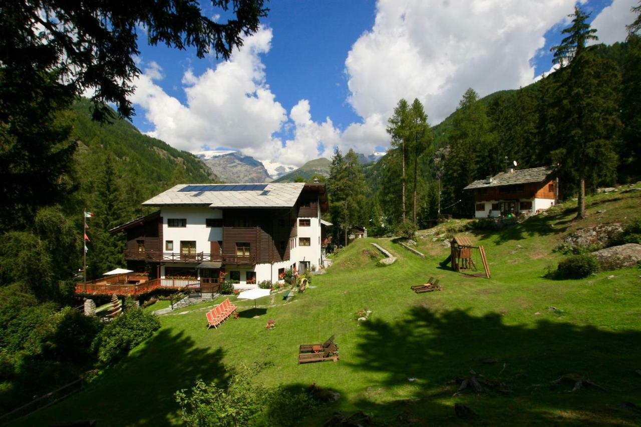 Albergo Villa Anna Maria Champoluc Exterior foto